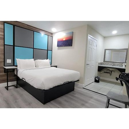 Hotel Avenida Victorville I 15 المظهر الخارجي الصورة