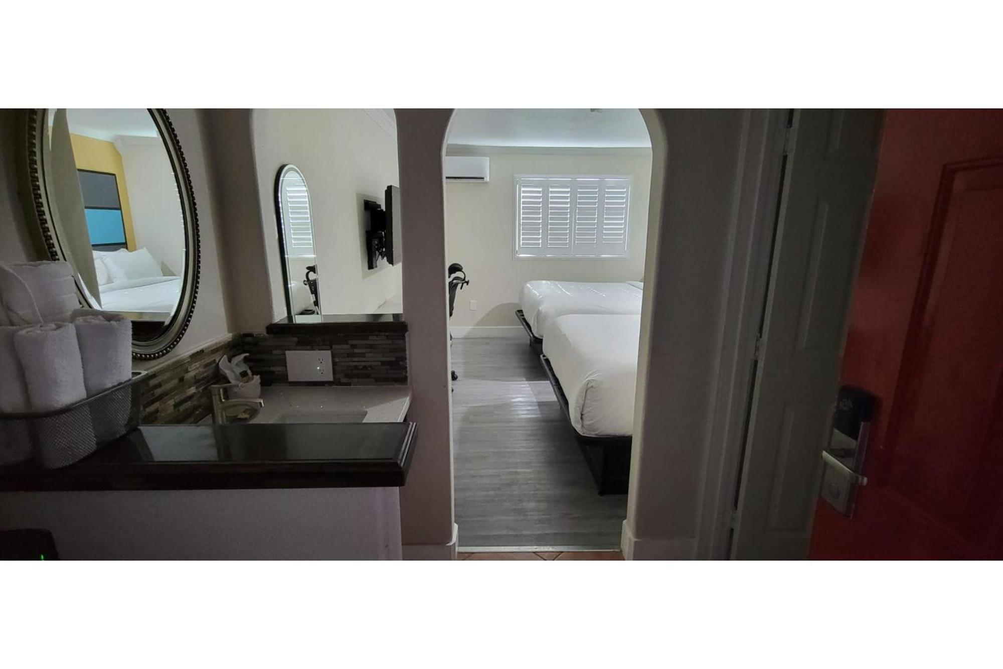 Hotel Avenida Victorville I 15 المظهر الخارجي الصورة