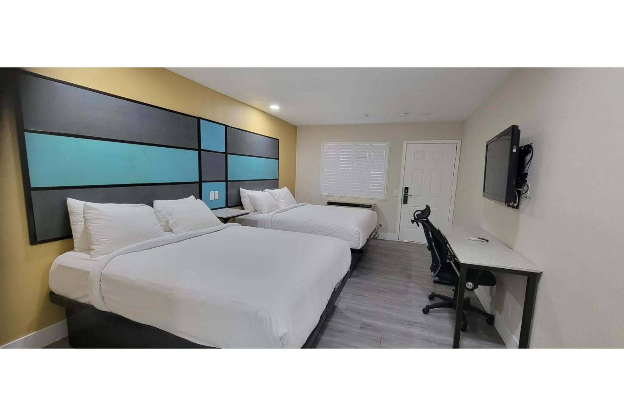 Hotel Avenida Victorville I 15 المظهر الخارجي الصورة