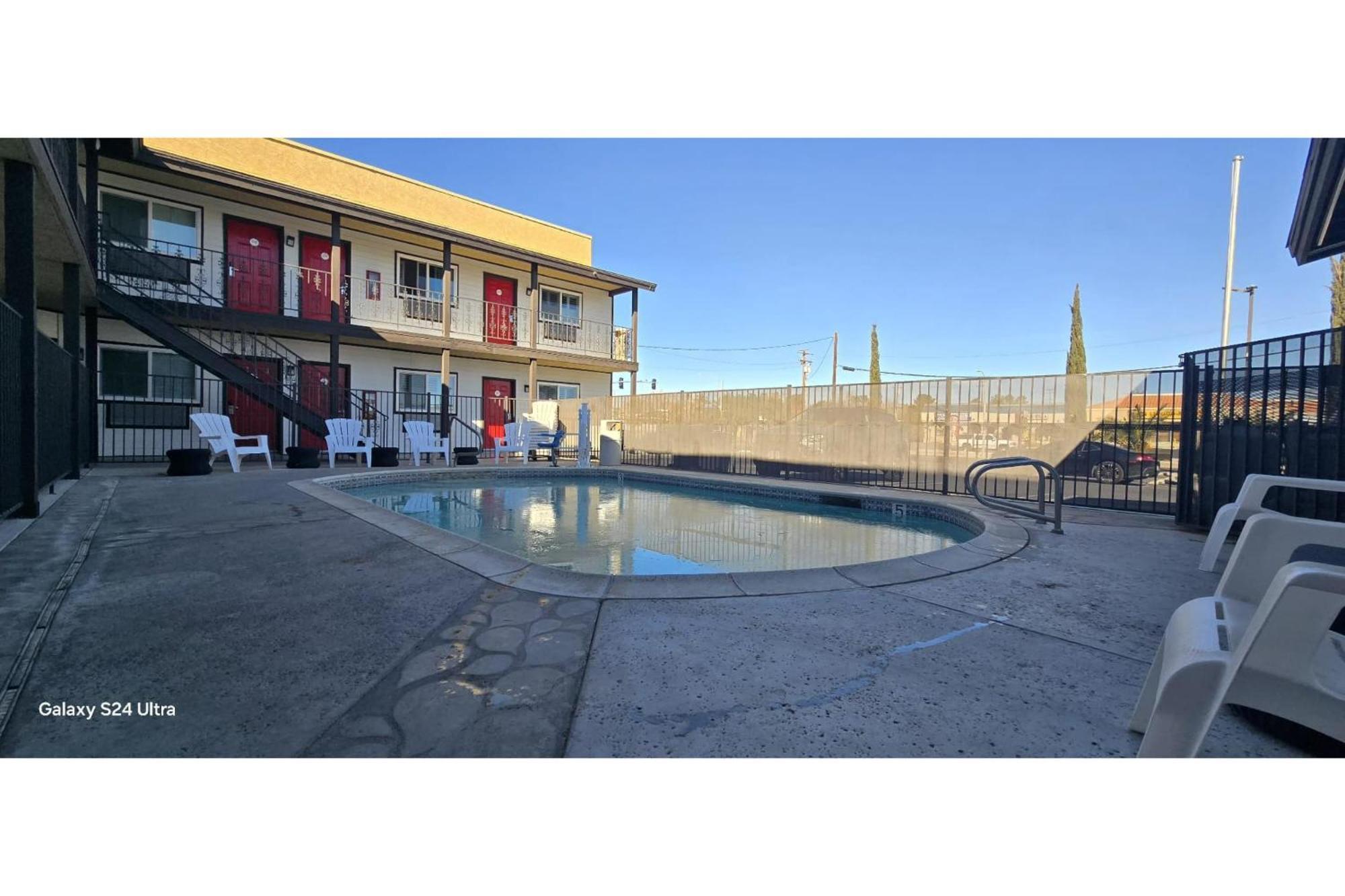 Hotel Avenida Victorville I 15 المظهر الخارجي الصورة